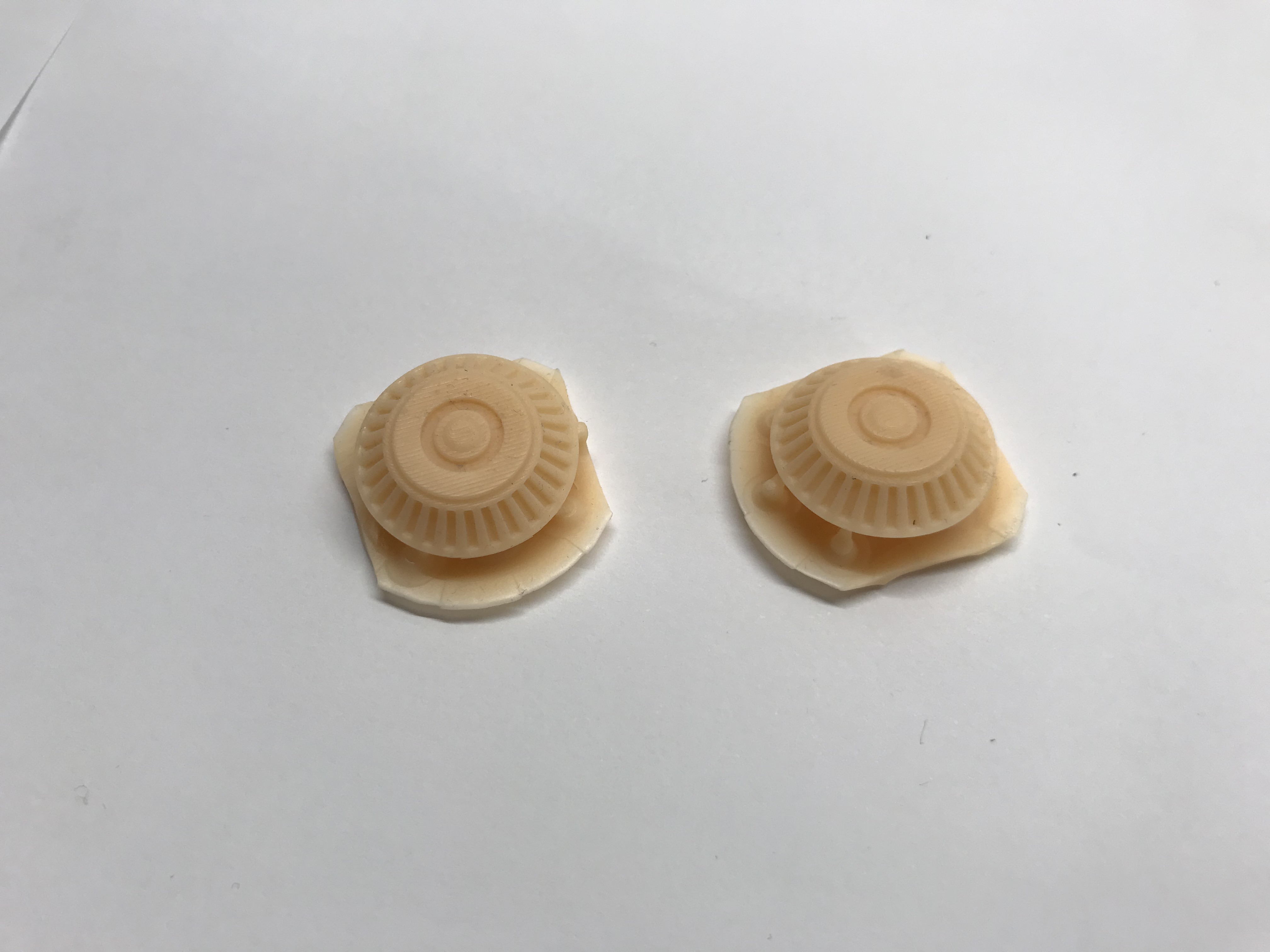 Hubcaps Front axle Old style  2pcs  1:24 resin