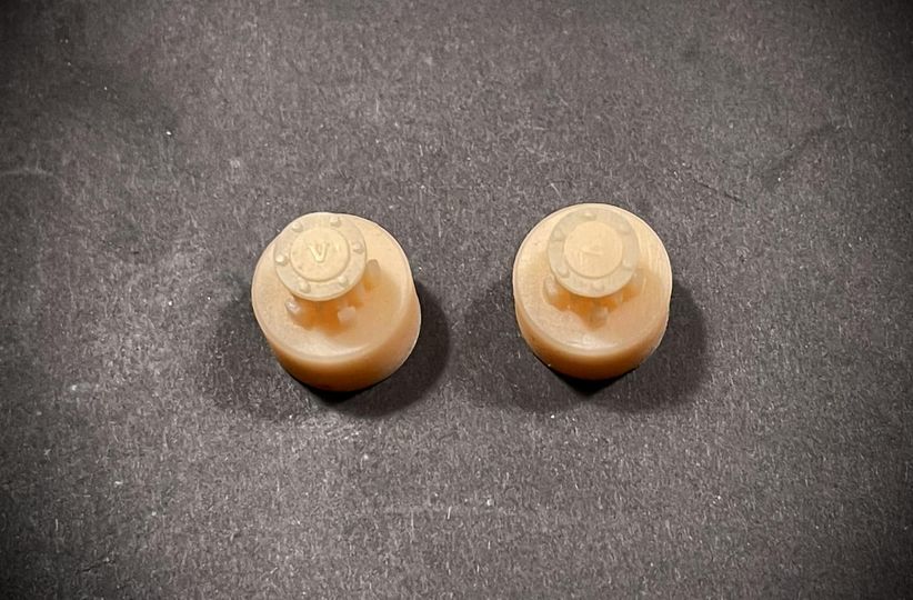 Volvo F/FH Tag axle hub to fit to A-ride axles etc.   1:24 Resin  2 Pack