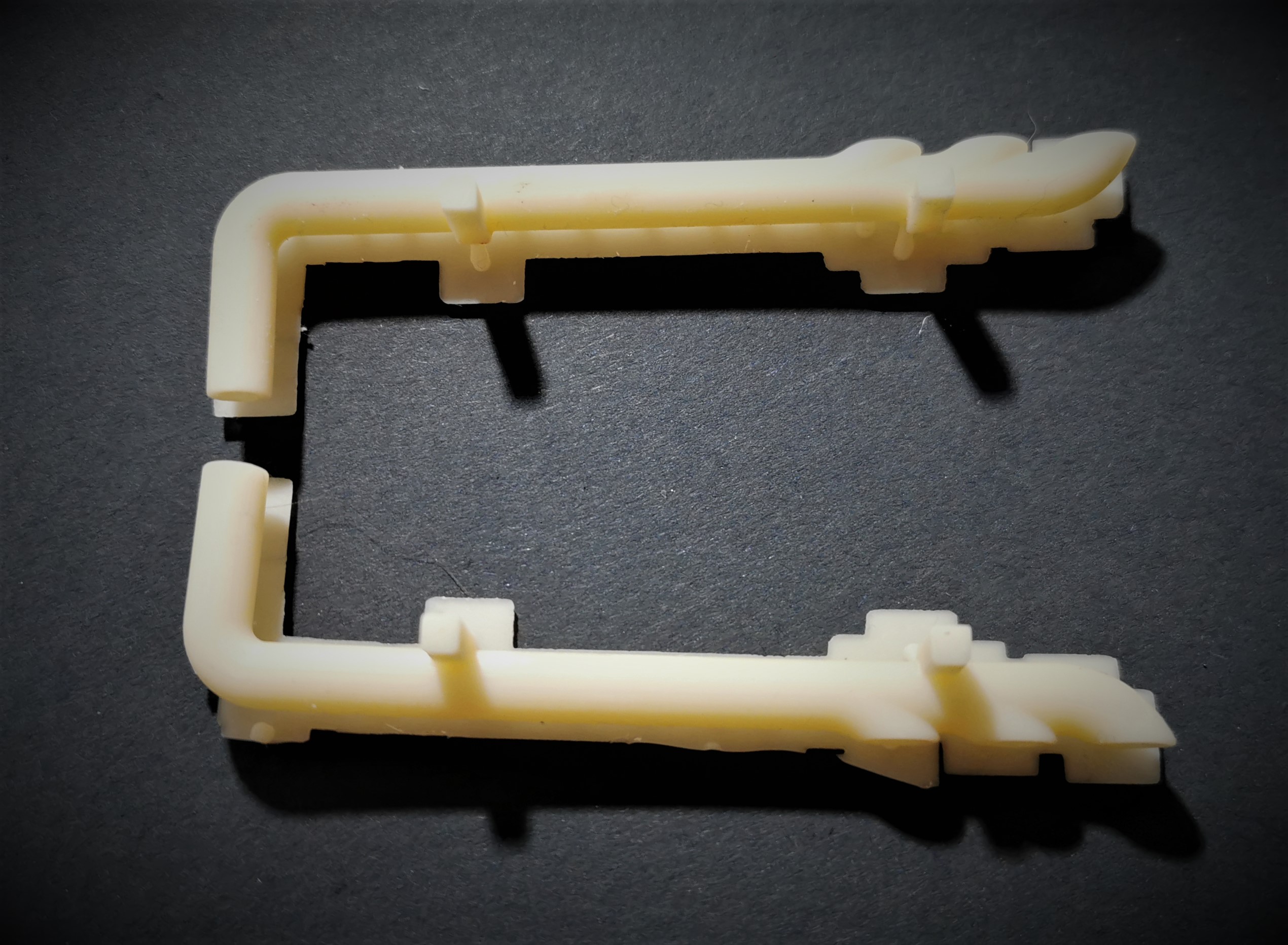 Sidepipes avgaskit  till custombyggen resin med 3 utblås