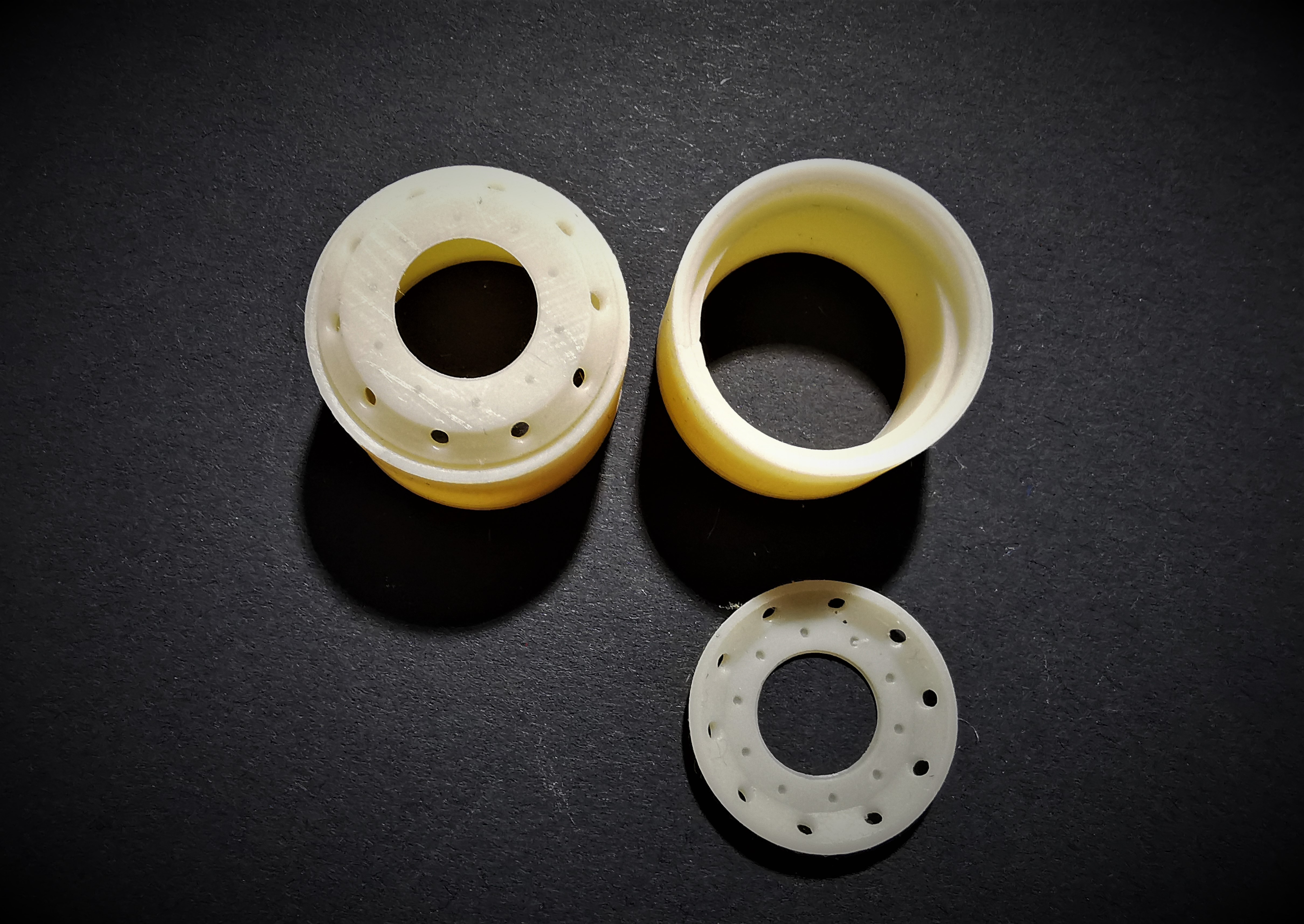 Supersingle Split-rim deep 10-holes 1:24 Resin  2pcs (WITHOUT BOLTS)