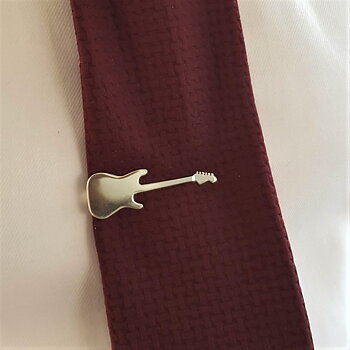 Tie holder electric guitar
