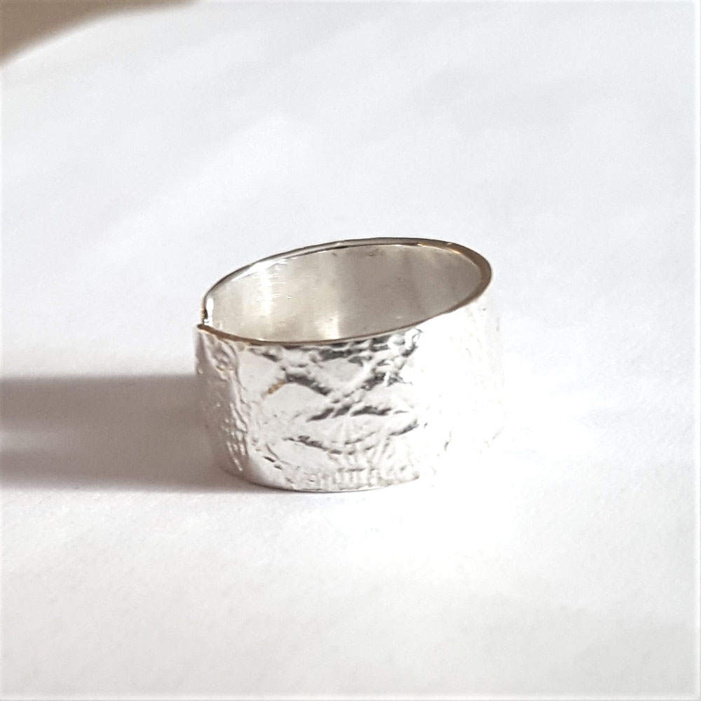 Silverring with lace pattern - 3