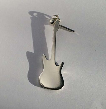 Singelörhänge gitarr