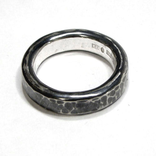 Hammered silverring - 2