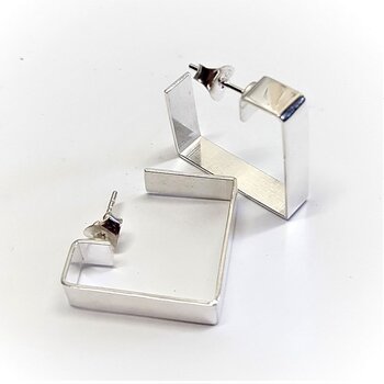 Earrings square