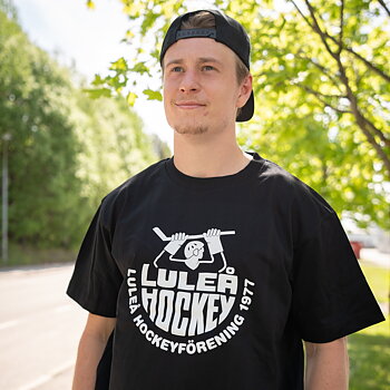 Oversized Svart med Klubbmärket