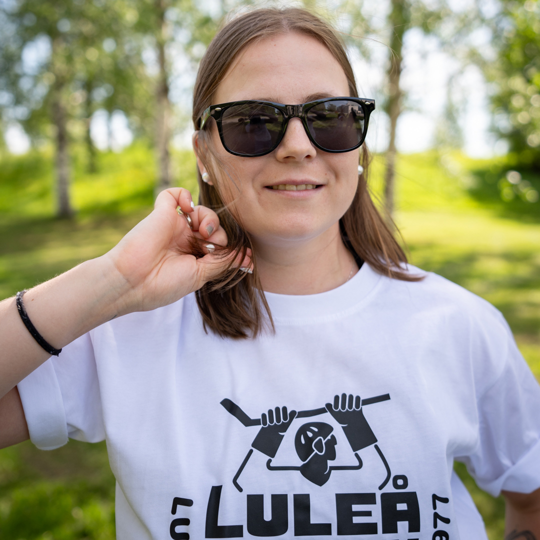 Oversized Vit med Klubbmärket - 2