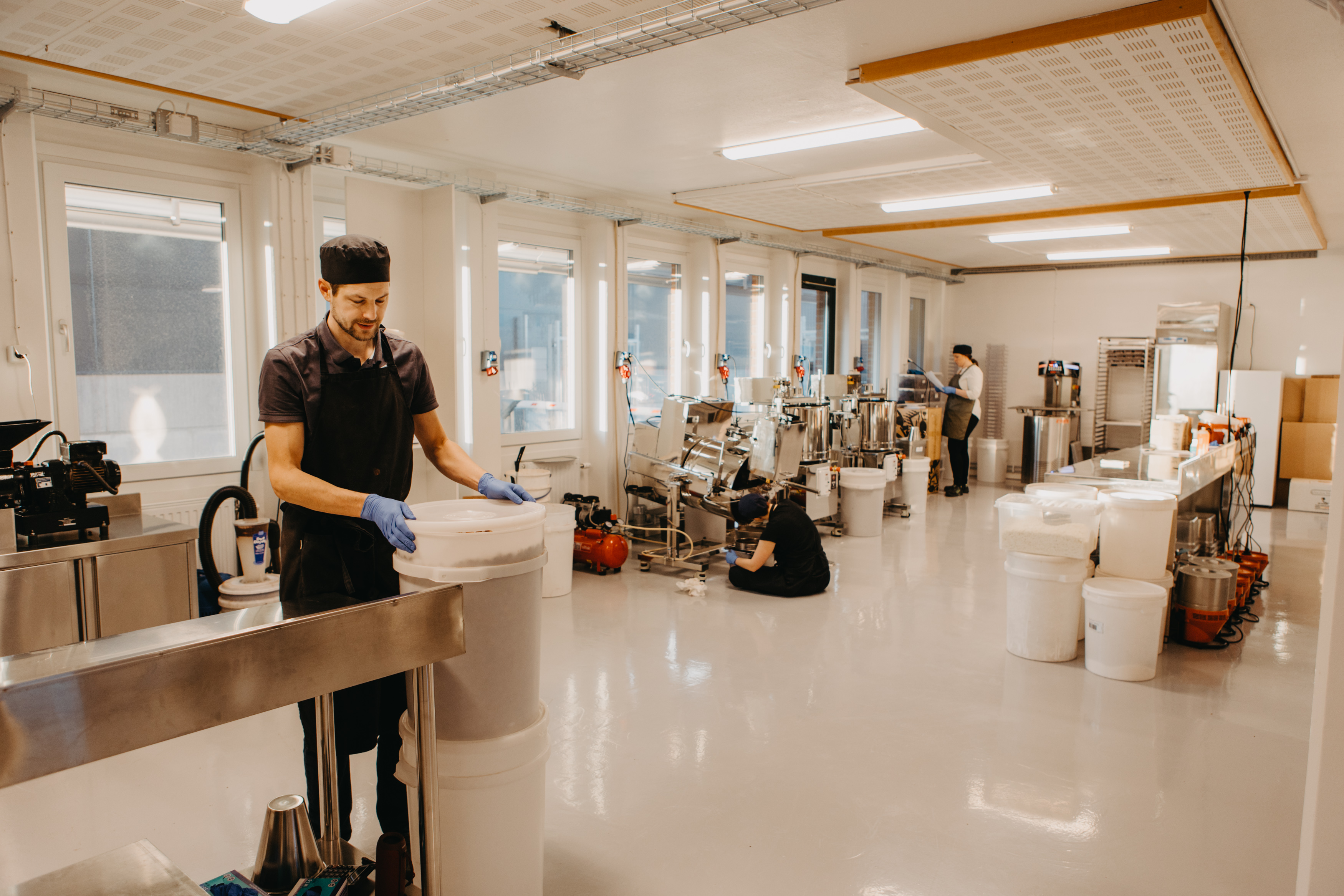 Onsdag 24 Juni kl 18.00 - 20.00 - Fabriksvisning med chokladprovning