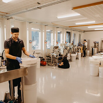 Wednesday December 9th at 18.00 - 20.00 p.m. - Factory tour with chocolate tasting