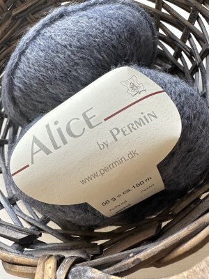 Alice by Permin