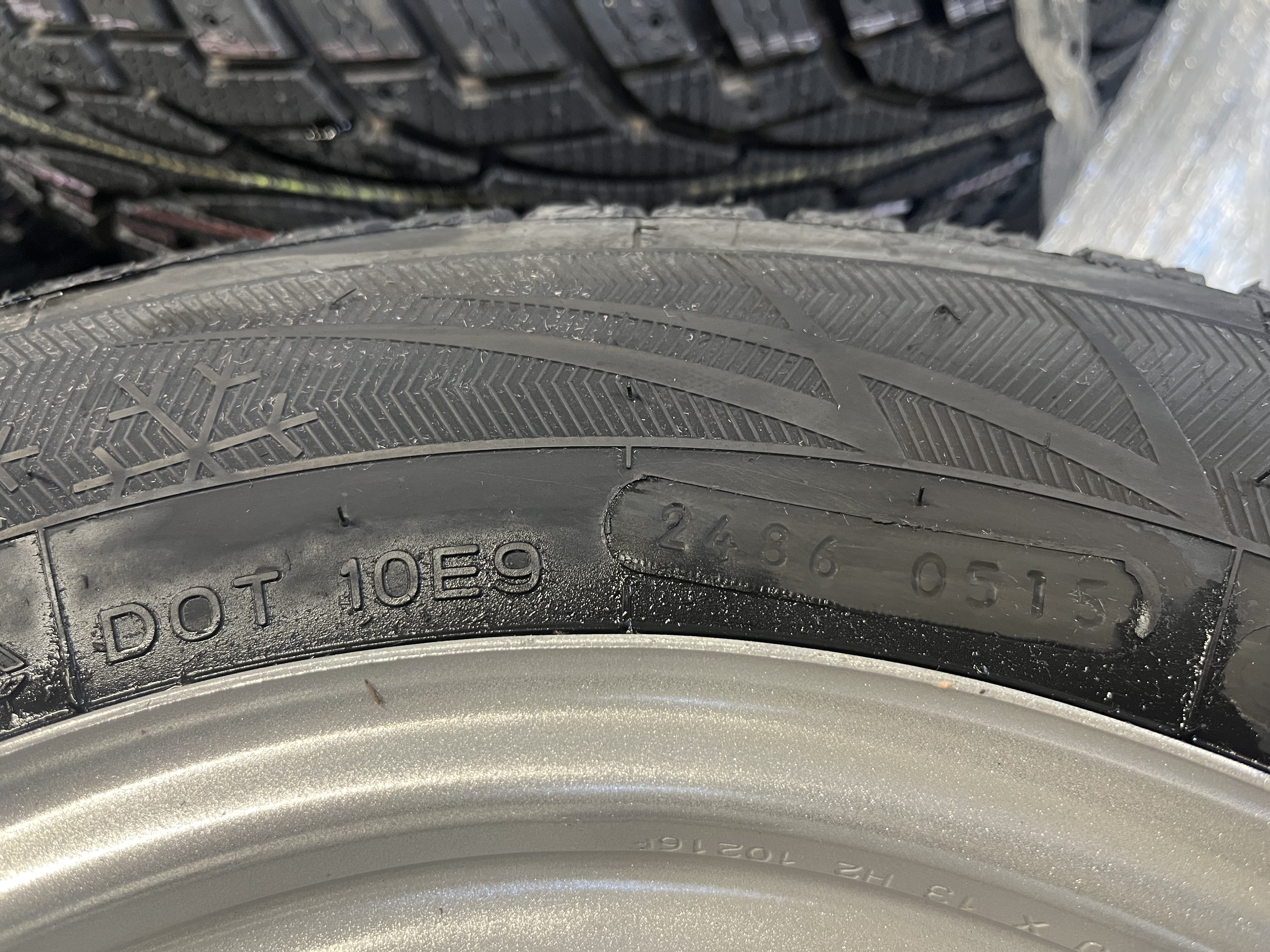 Vinterhjul odubbade 165/80 R13 5 bult lagerrensning - 3