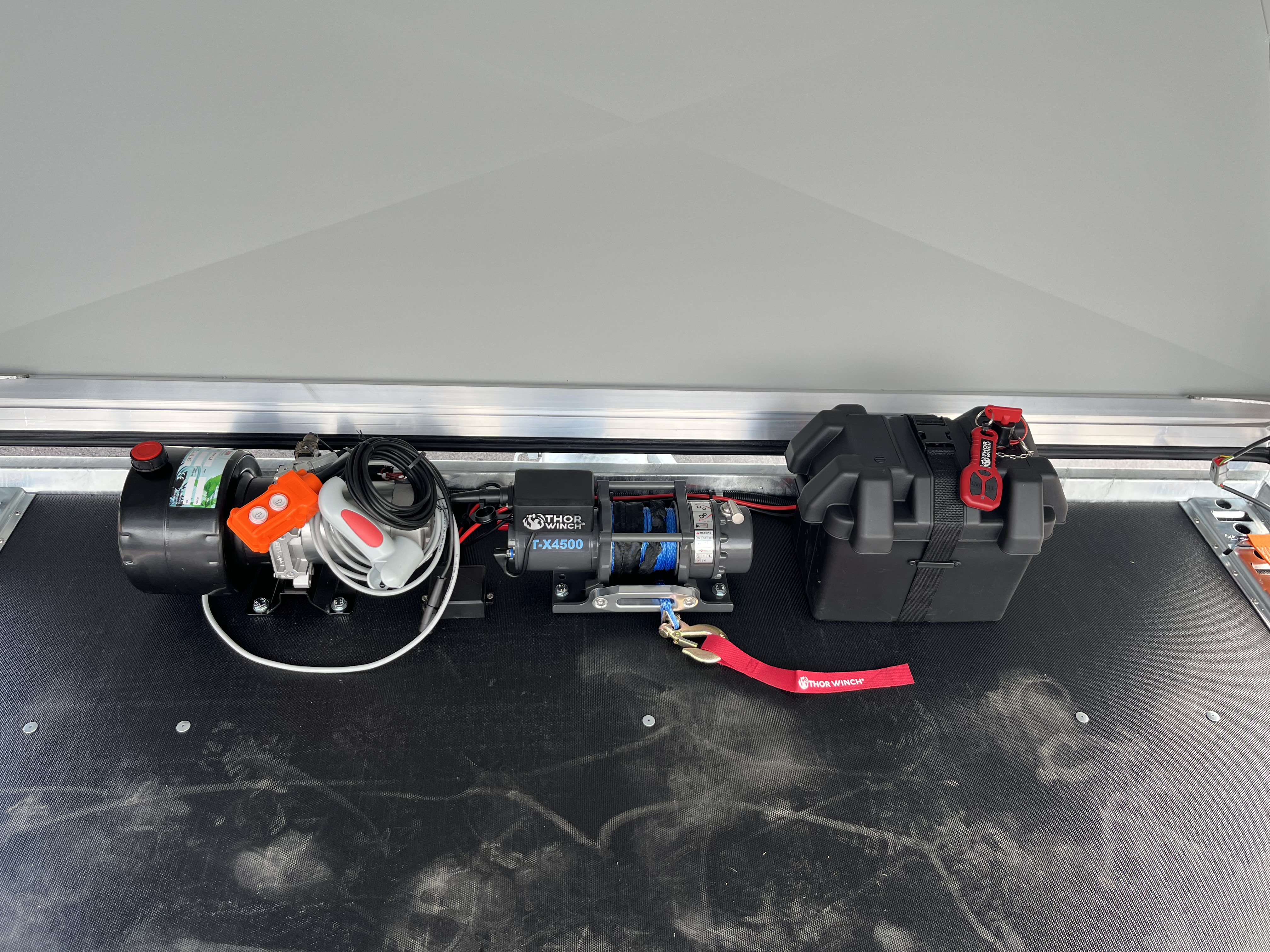 4P TrackDay 650TD G3 Open Wade Biltrailer 237 x 650 cm 3 axlad - 4