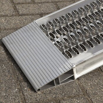 Henra - körramper i aluminium - PLATFORM