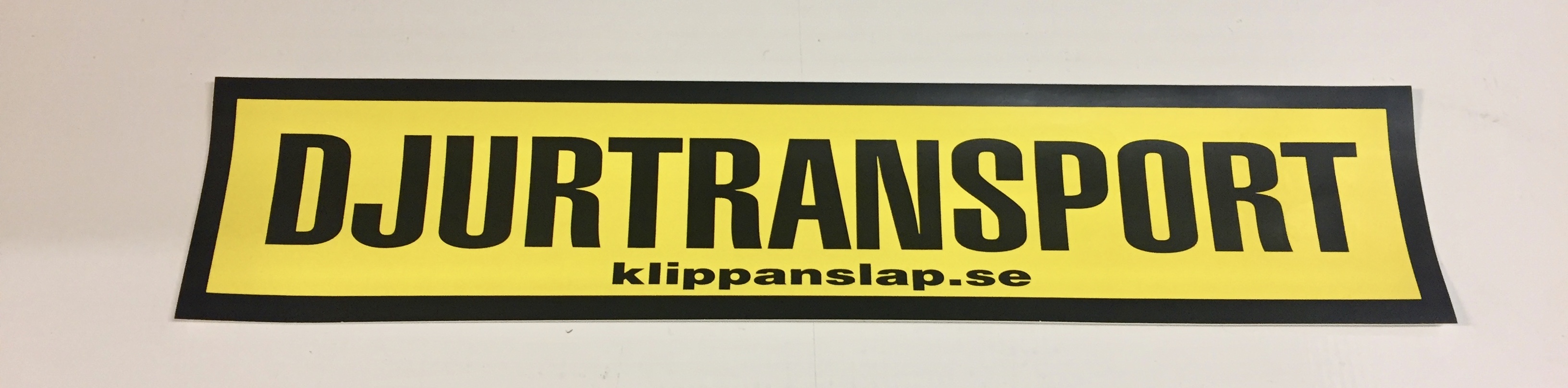 Djurskylt fram "liten"
