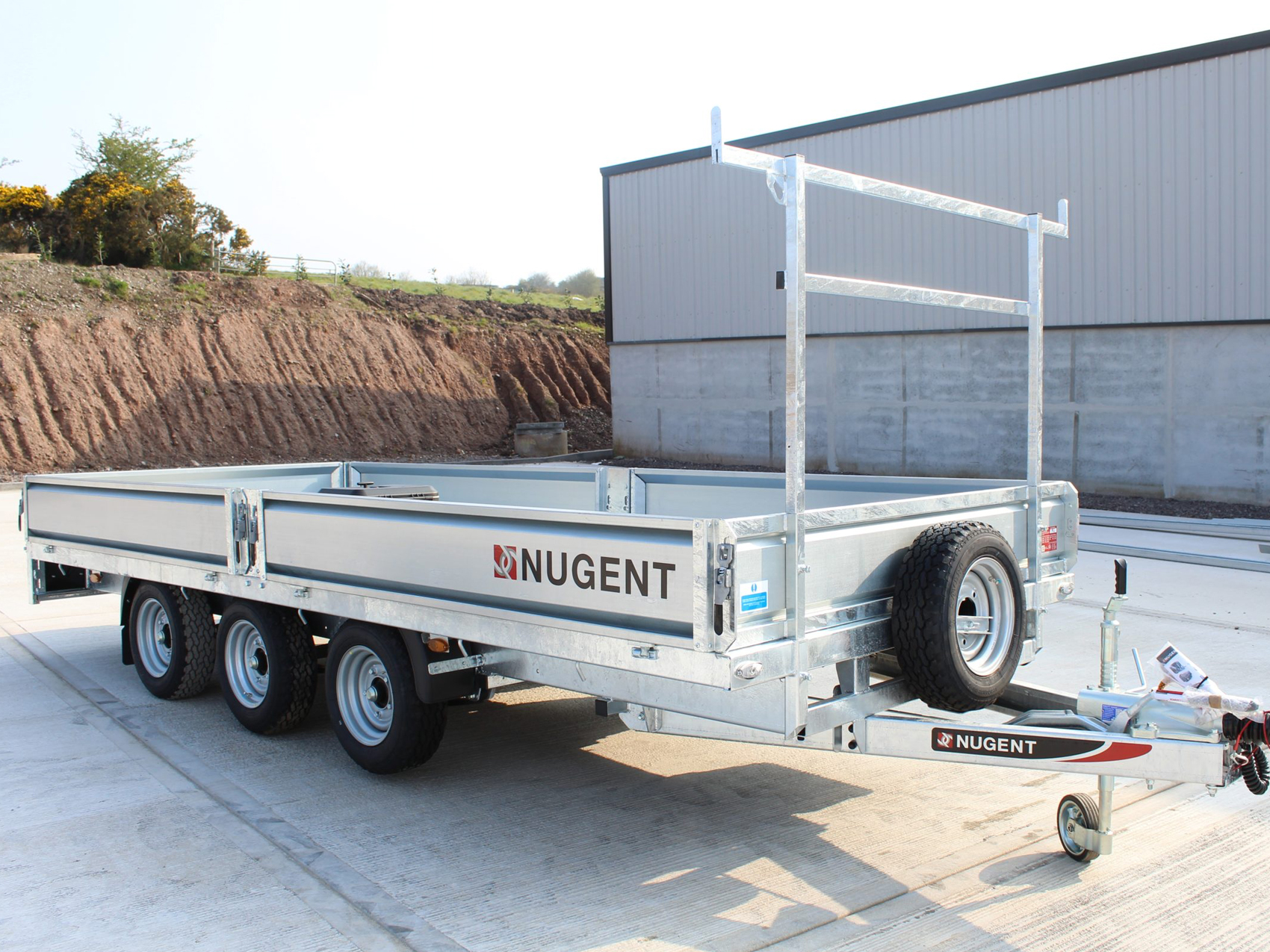 5500 x 2300  mm : : 3500 kg - 2 eller 3-axlad :: Nugent F5523H/T - 6