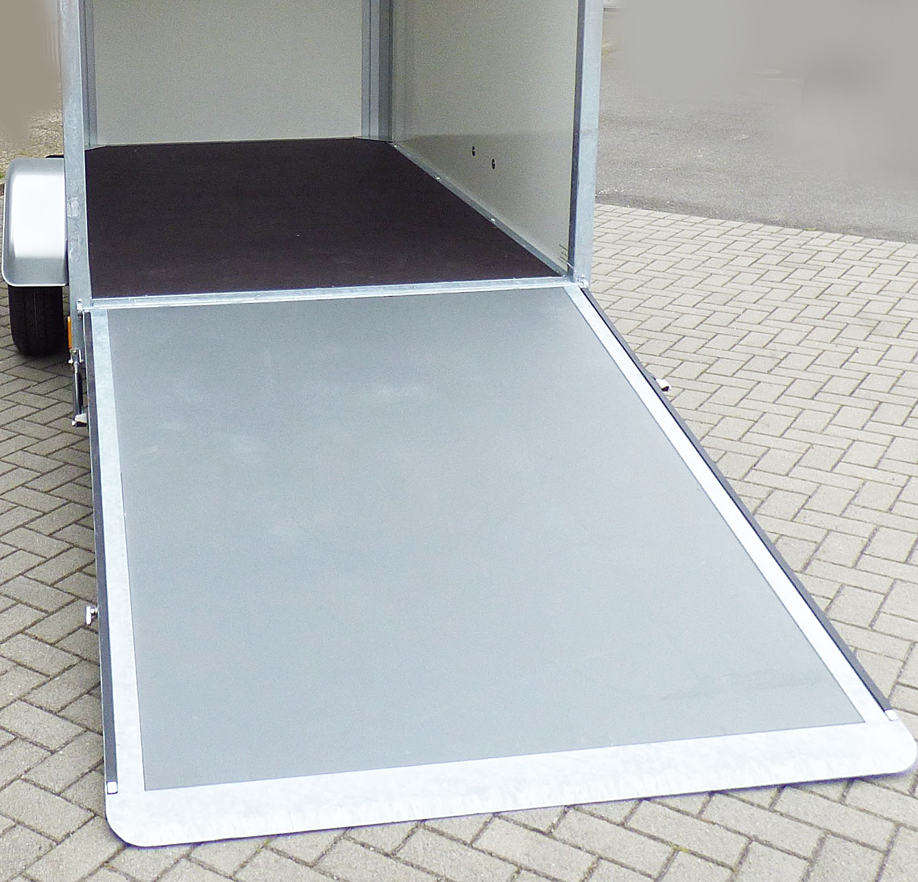Henra - skåp - fällbar ramp  : :  465 x 158 cm  : : 