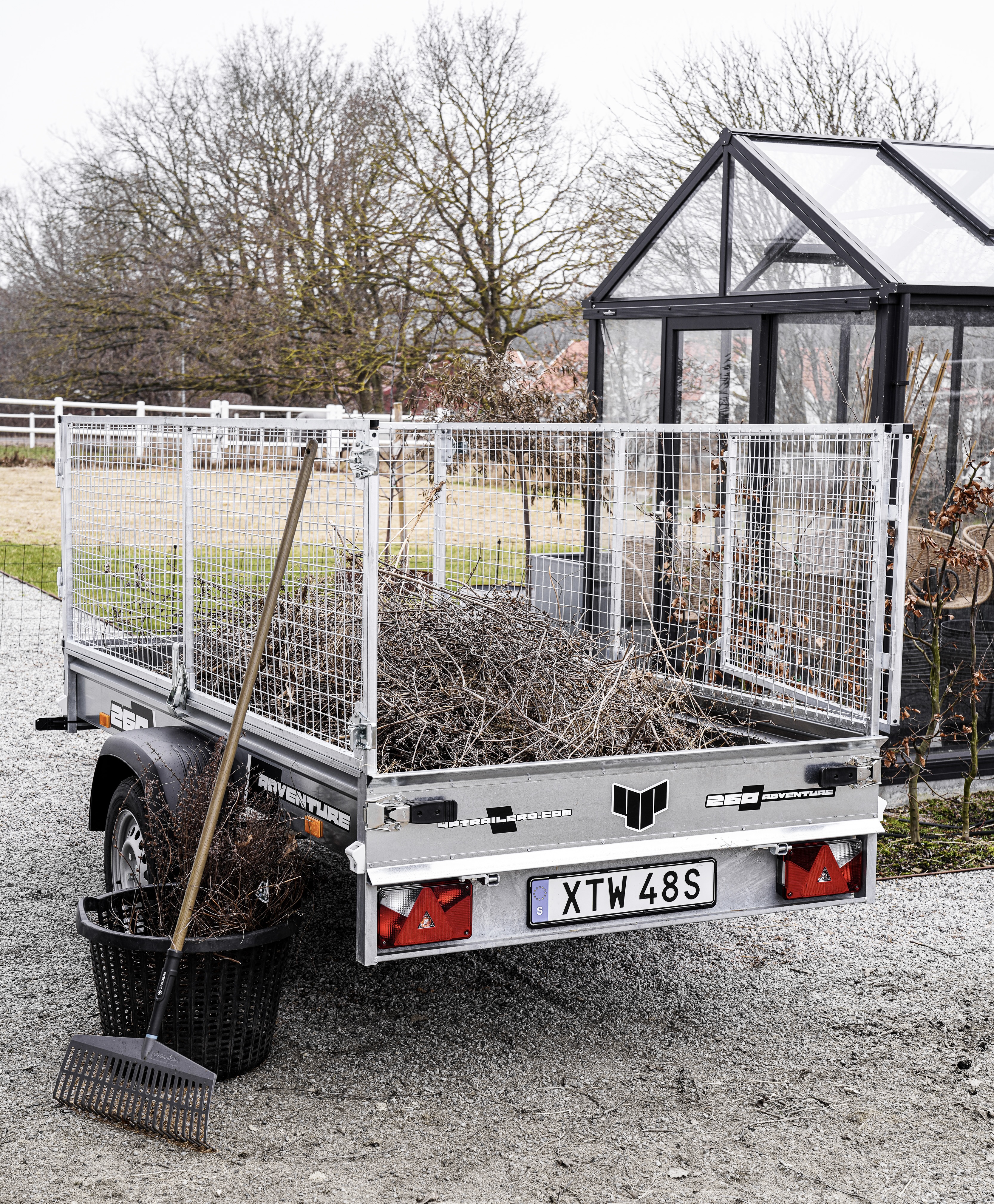 4P Adventure 260A  135x260cm -750 kg KOMPOSITFLAK - 4