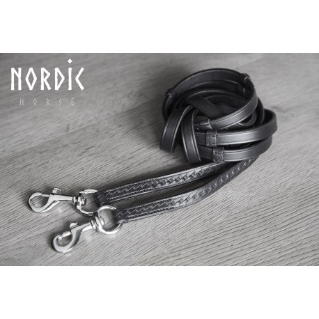 Nordic Horse Lädertygel med snygg print i lädret och med stoppar