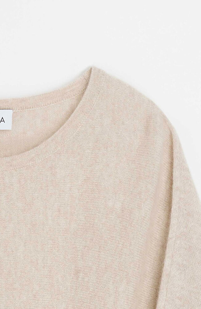Kashmirjumper curved ljusbeige