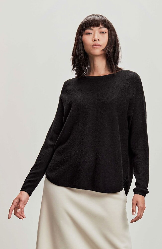 Kashmirjumper curved svart