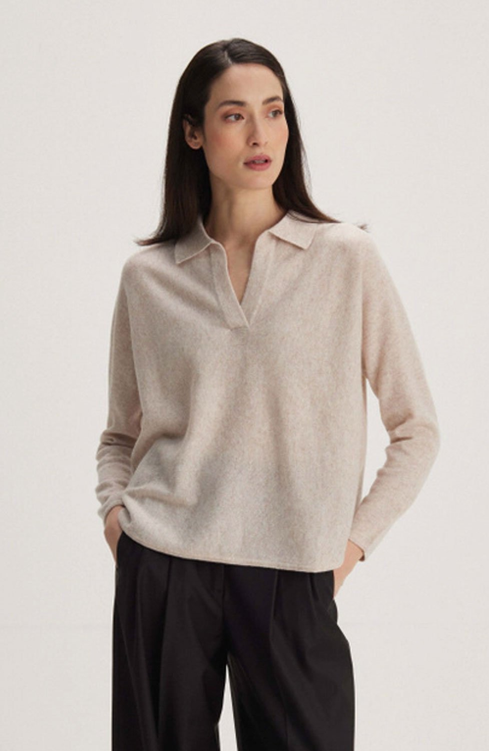 Kashmirjumper open collar krage beige
