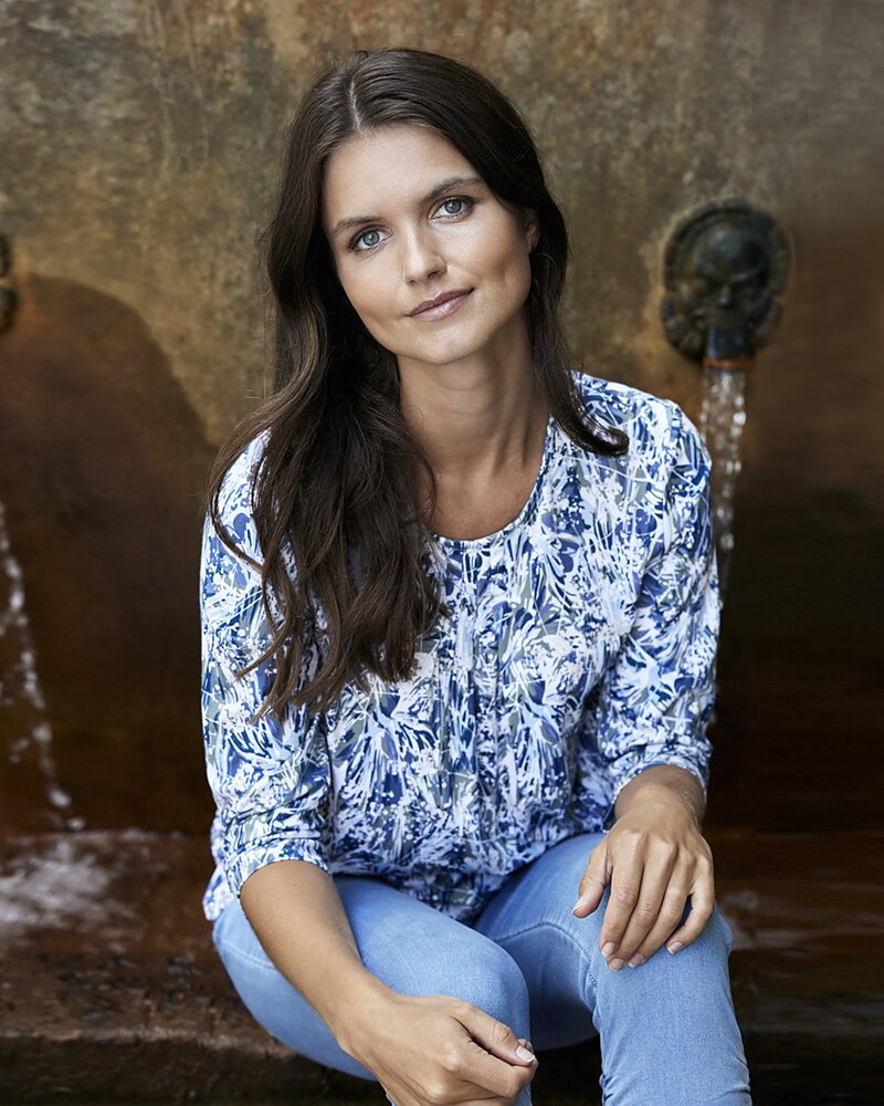 Topp med rynk fram blå/grön/vit mönstrad