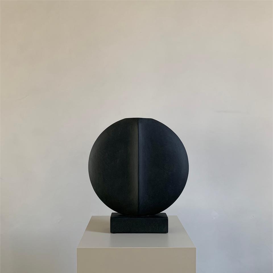 Vas Guggenheim svart - 4