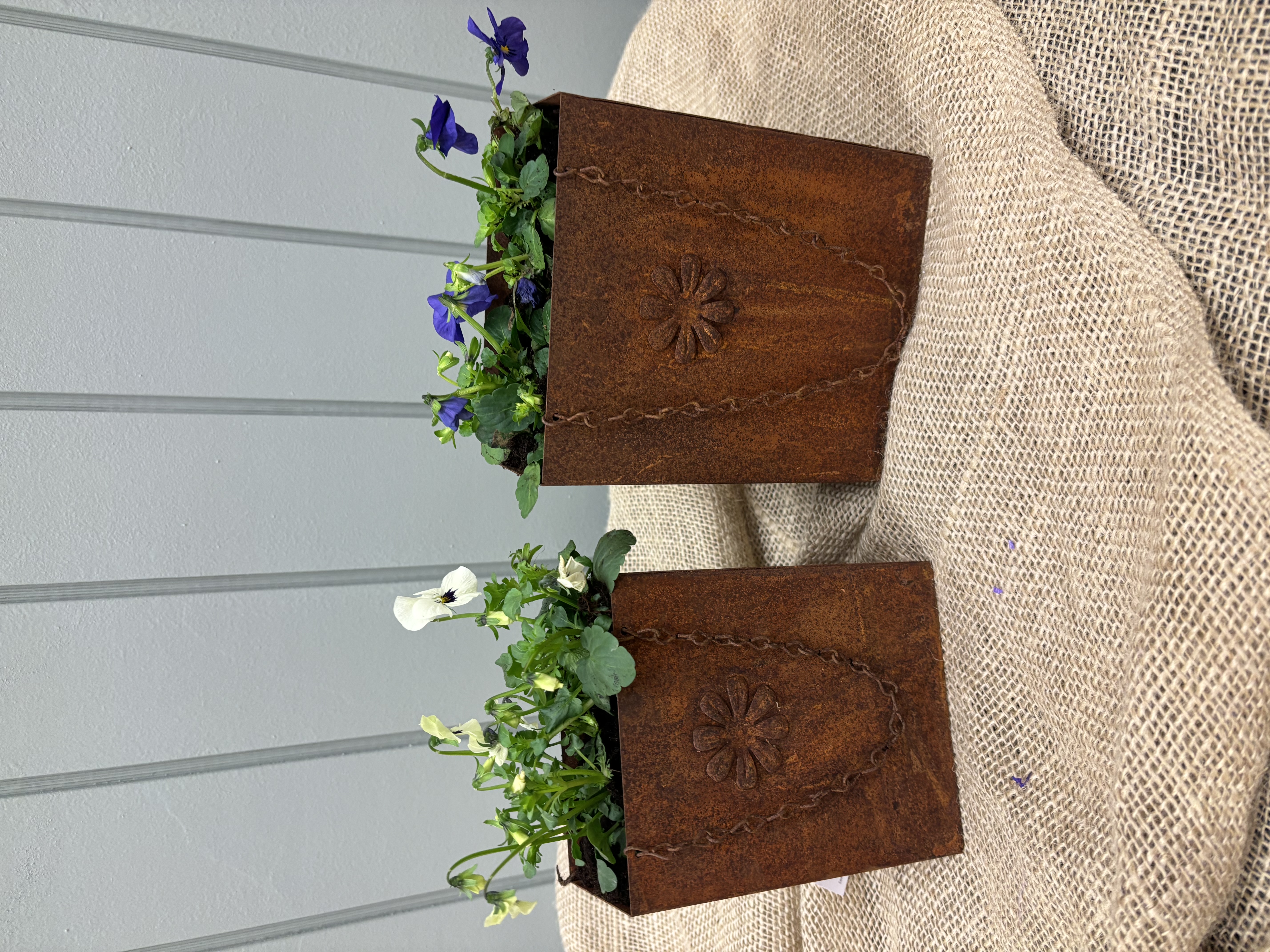 SNART SLUT/40% RABATT ÄR AVDRAGET/Väska Blomma kruka set om två strl, pris per set/6 SET PER FÖRP - 2