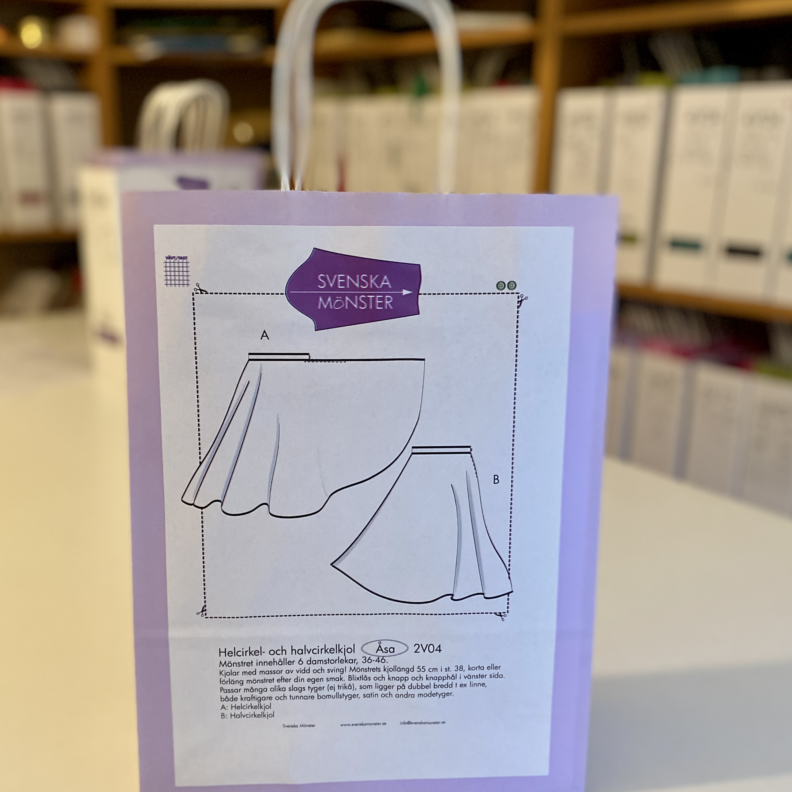 Paper pattern, Full- or half circle skirt Åsa 2V04, 36-46. English. - 3