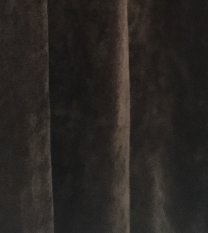 Jersey, tjock sammetsvelour, brun. 1,5 meter. - 2