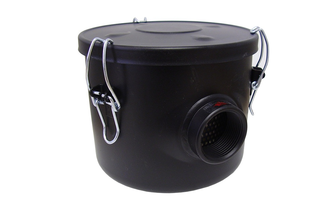 Inlet particle filter