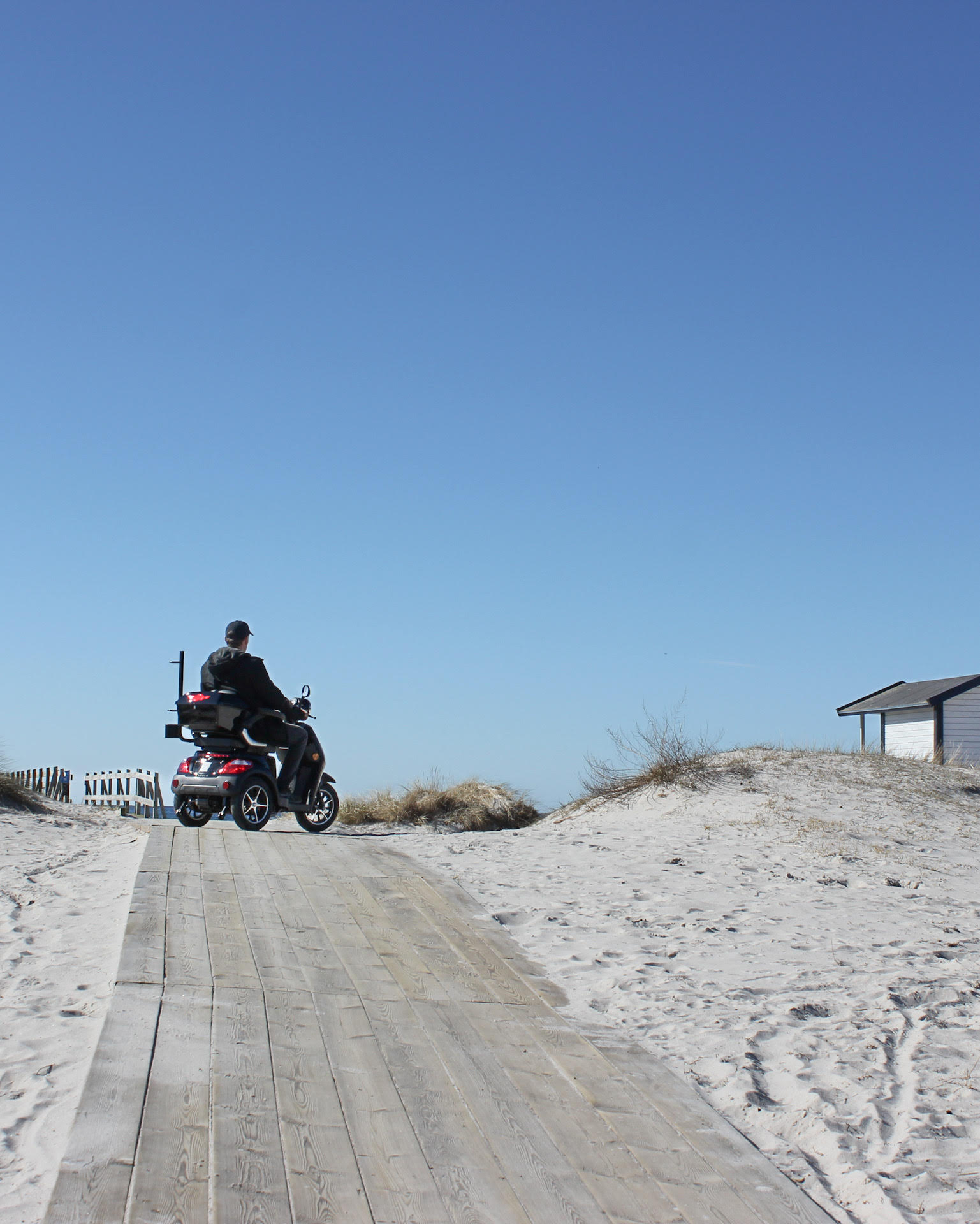 Inwi Store – Promenadscooter online & showroom i Skåne Upptäck MDR-certifierade promenadscootrar med fri frakt, introduktion och rikstäckande service. Besök vårt fysiska showroom för en personlig provkörning eller beställ tryggt online. HANDLA NU ➝