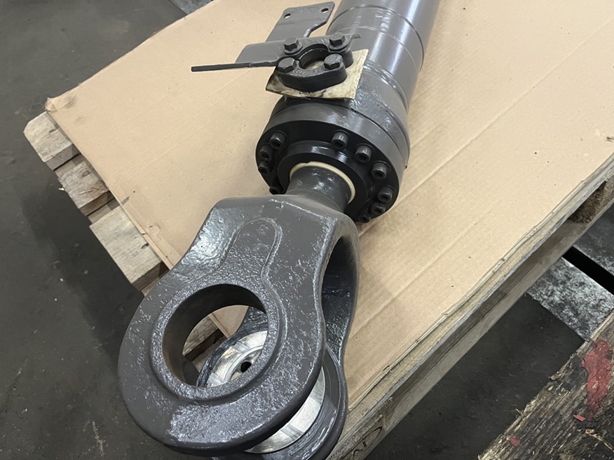 Lyftcylinder L90F - 2