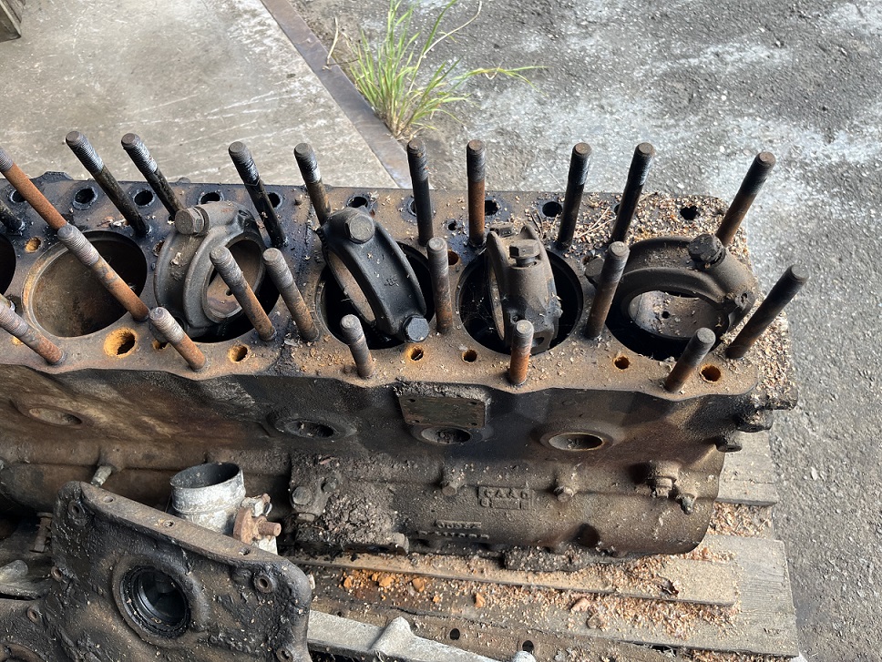Spare part engine Volvo D47