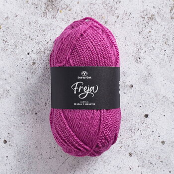 226286 Lip Fever, Freja
