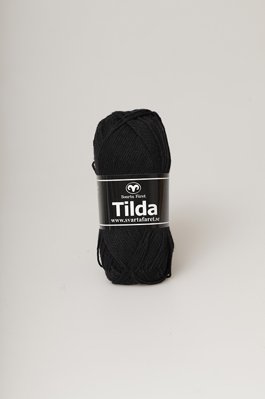 01 Svart Tilda