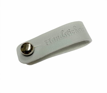 Lädermärke Grå, Handstickad