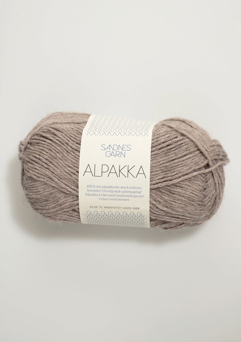 2650 Gråbeige, Alpakka