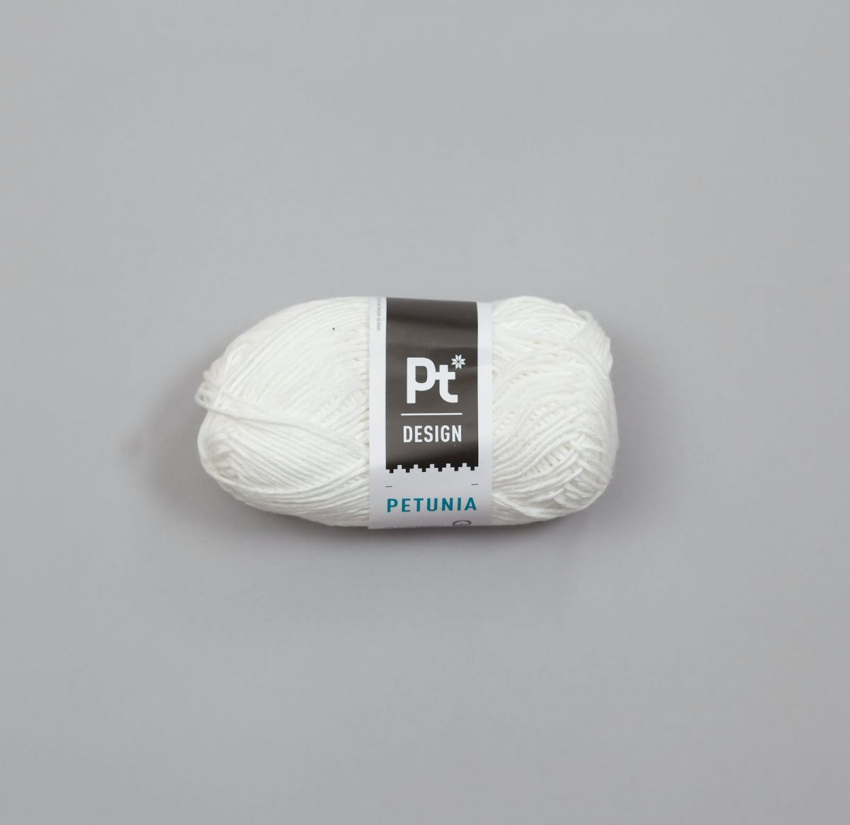 221 Grädde, Petunia