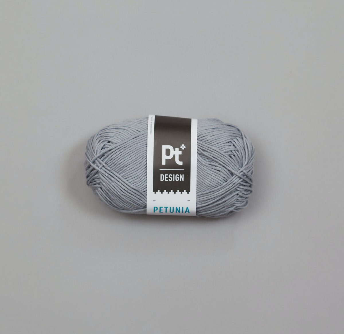 293 Grå, Petunia