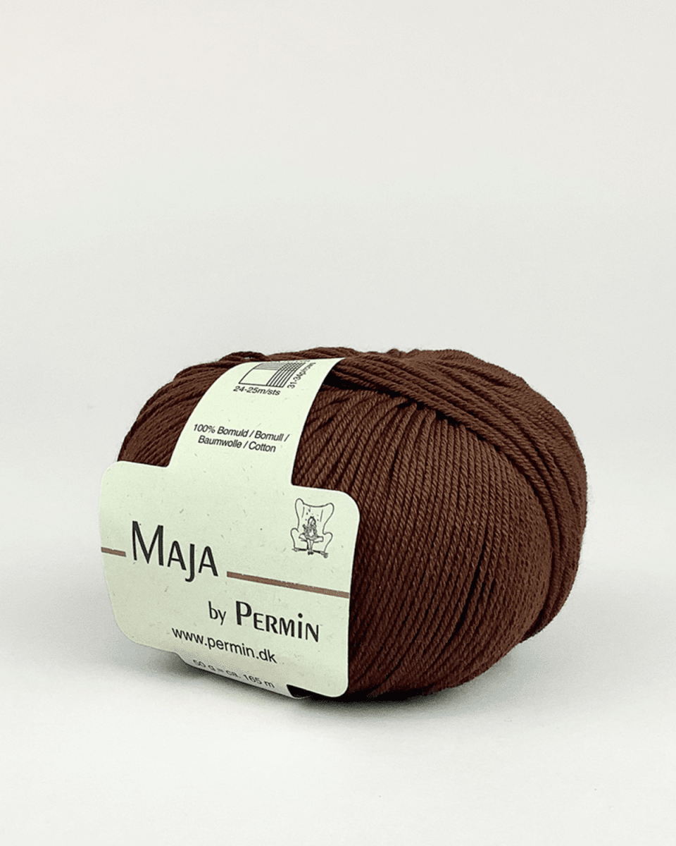 880366 Nötskal, Maja