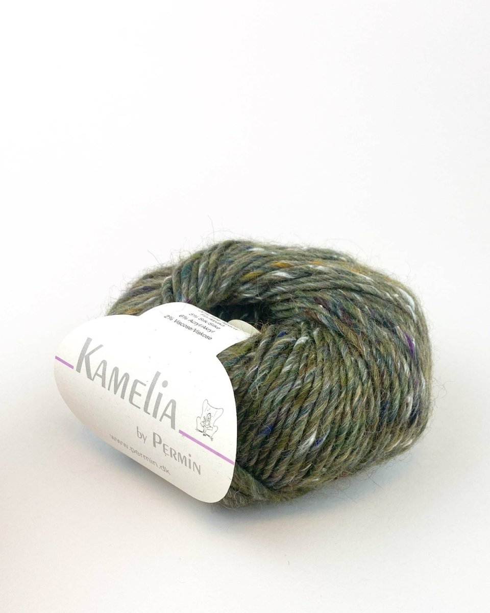 880533 Skogsgrön, Kamelia