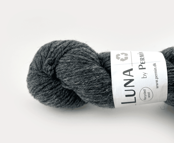 889031 Mellangrå, Luna