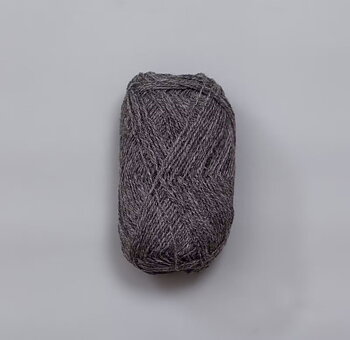 05 Mörkgrå, Lammull