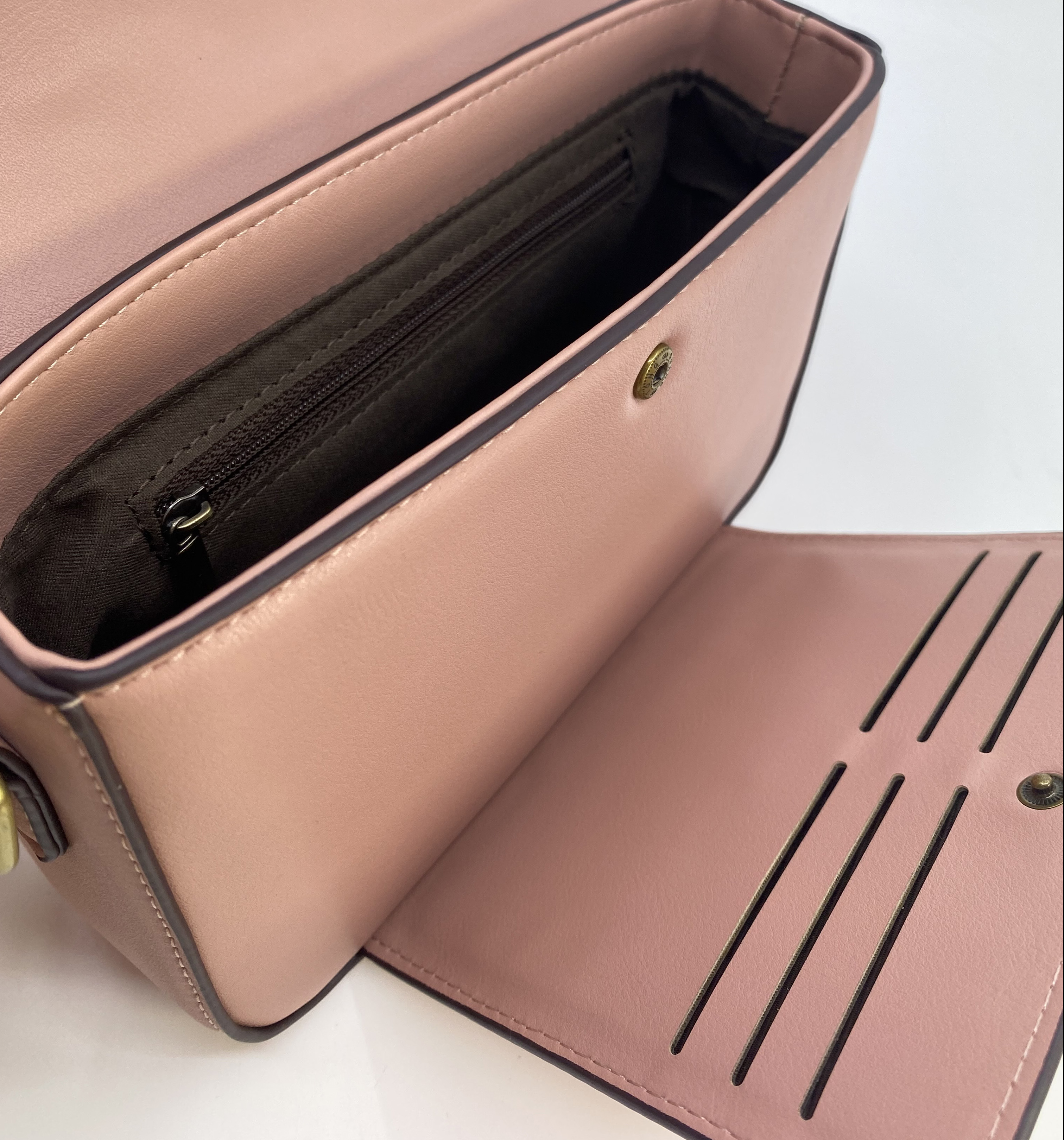 BEATRICE CROSS DUSTY PINK