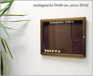 Anslagstavla väggmonterad inomhus, höjd 70 cm, bredd 50 cm