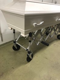 Kisttransportvagn med vridbara handtag
