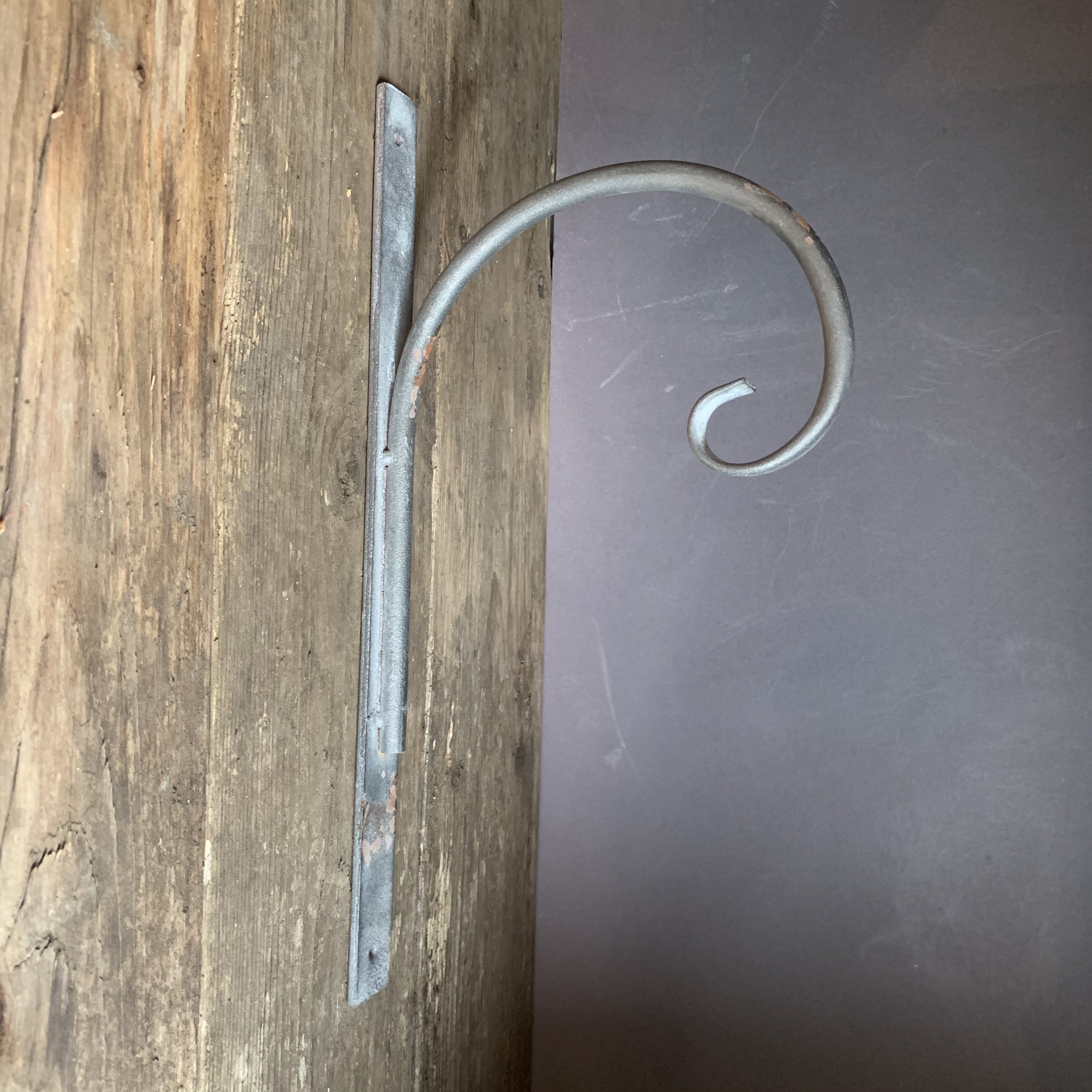 Oppheng i Metall - 2