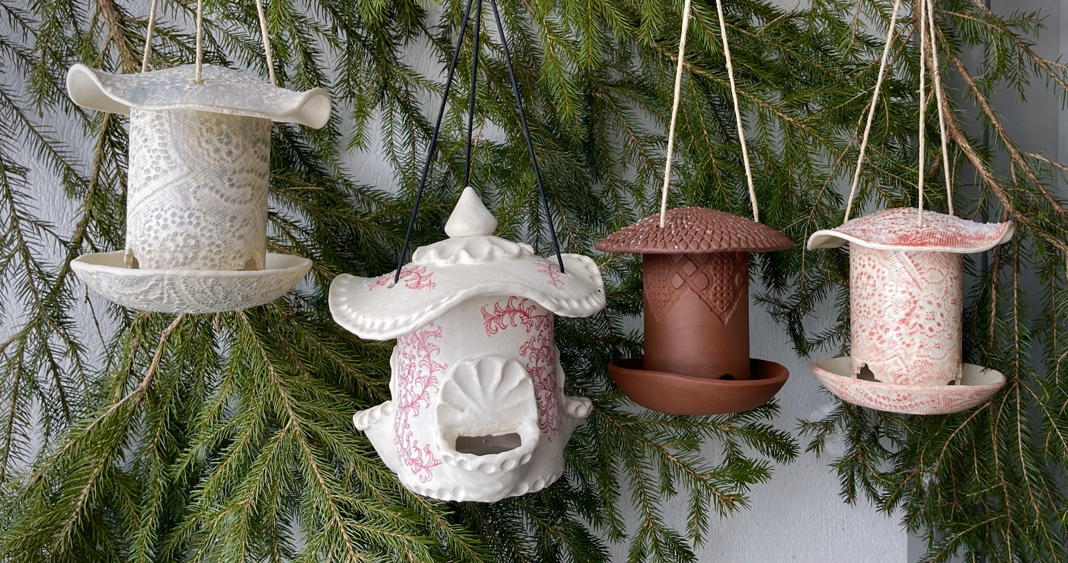 Fuglematere Flere varianter Til å henge eller på stokk