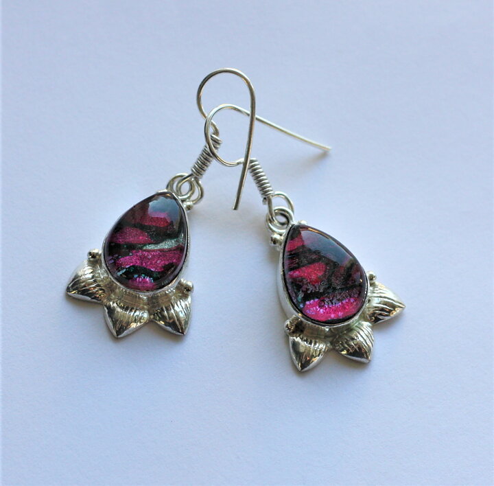 Örhängen med rosa glas